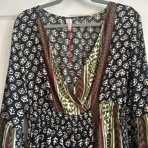 Anthropologie Raga Gwyneth Maxi Dress. Green and navy paisley. New. Large. - Picture 4 of 5